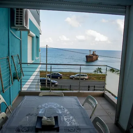 Complex Maria Apartment-next To Beach, Please Festival